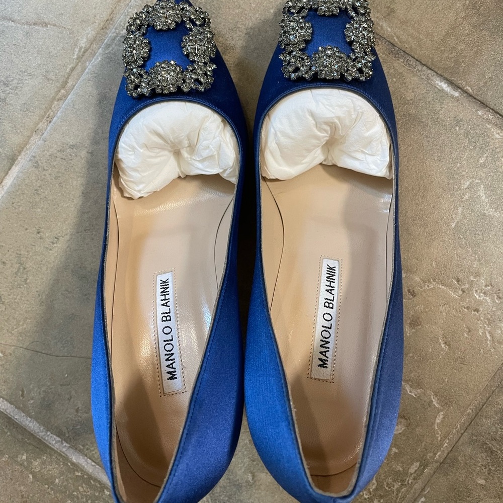 Manolo Blahnik blue HANGISI Blue Satin Jewel Buckle 70 pump